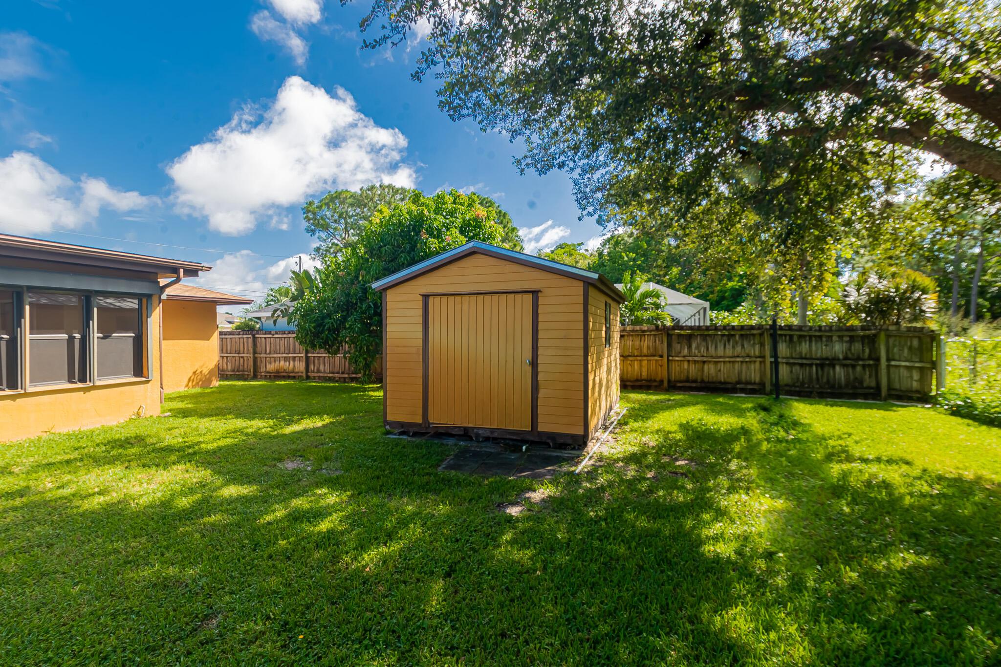 PORT ST LUCIE SECTION 4 - Residential