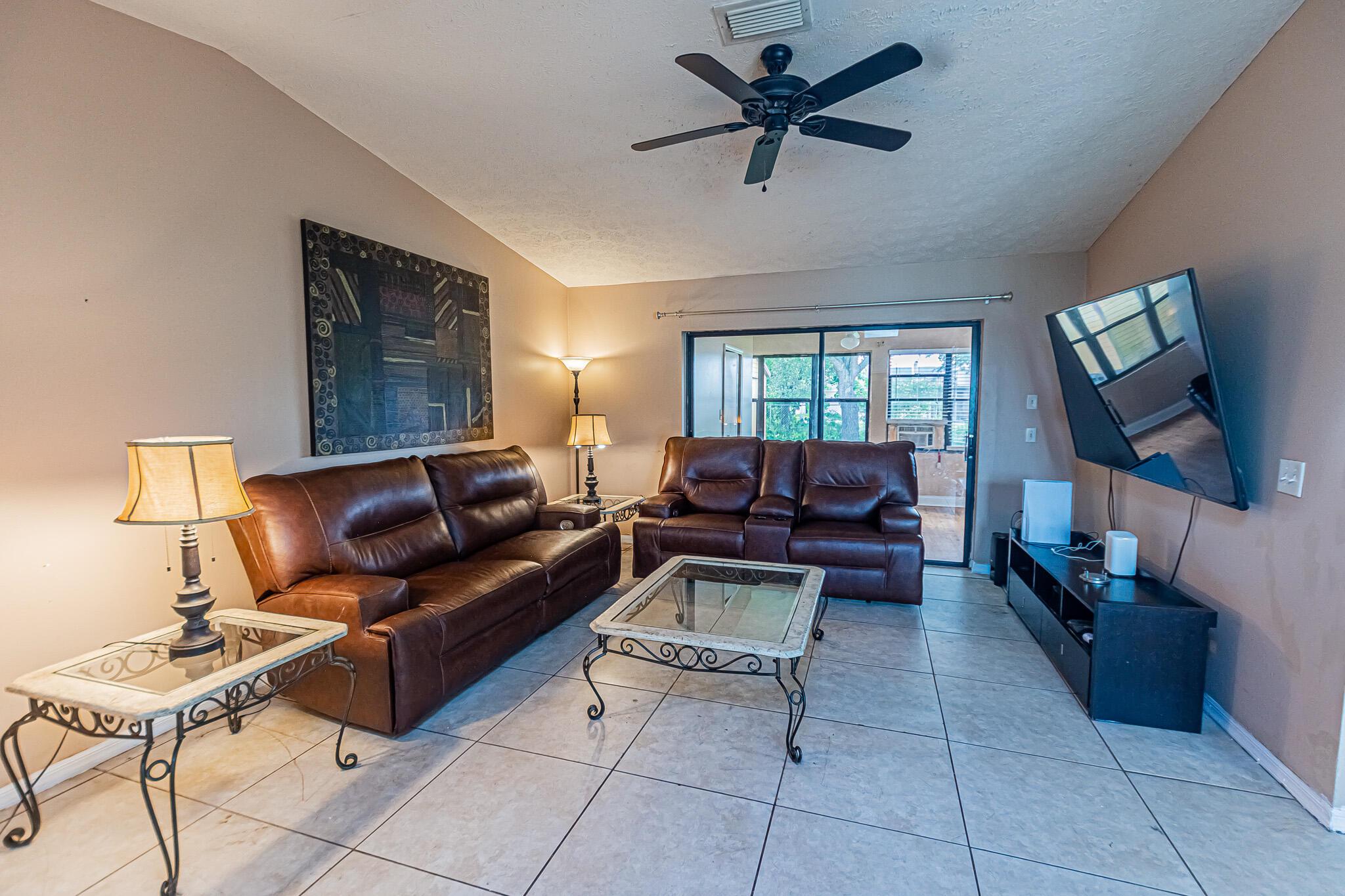 PORT ST LUCIE SECTION 4 - Residential