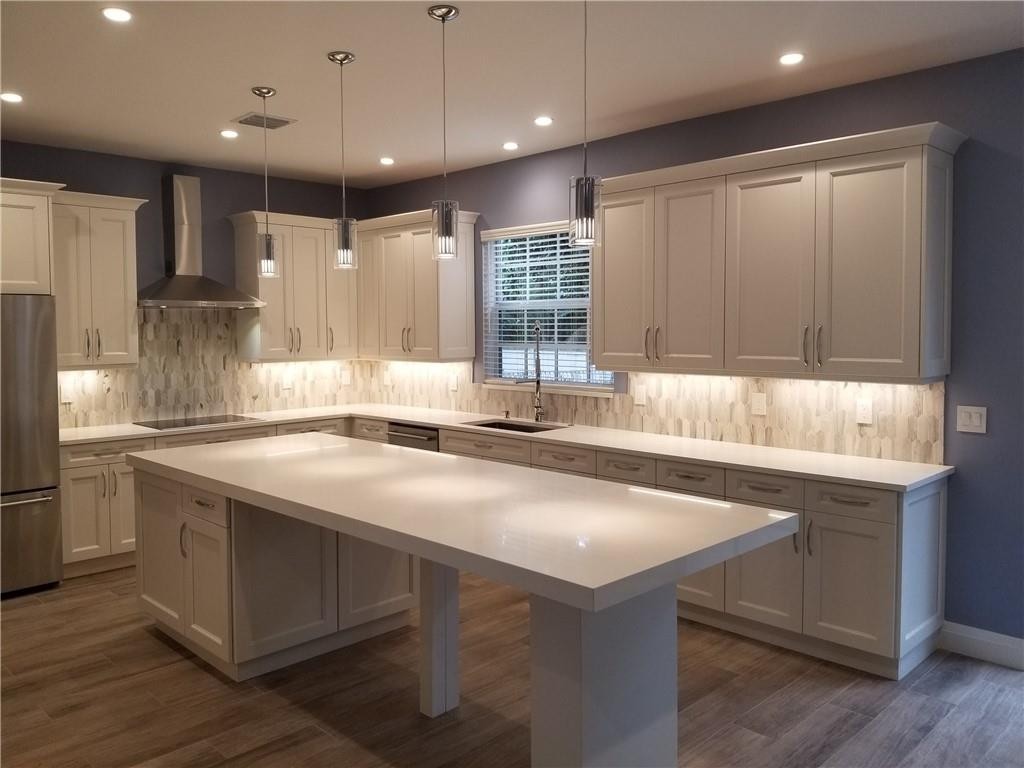 River Oaks 173-114 B - Residential