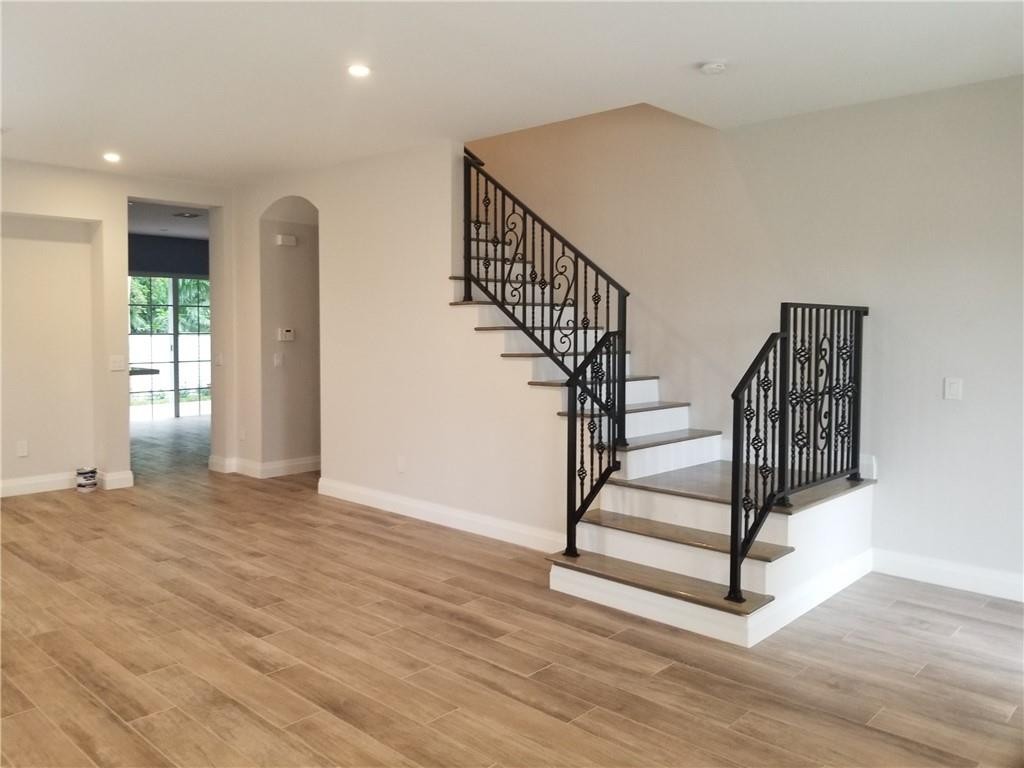 River Oaks 173-114 B - Residential