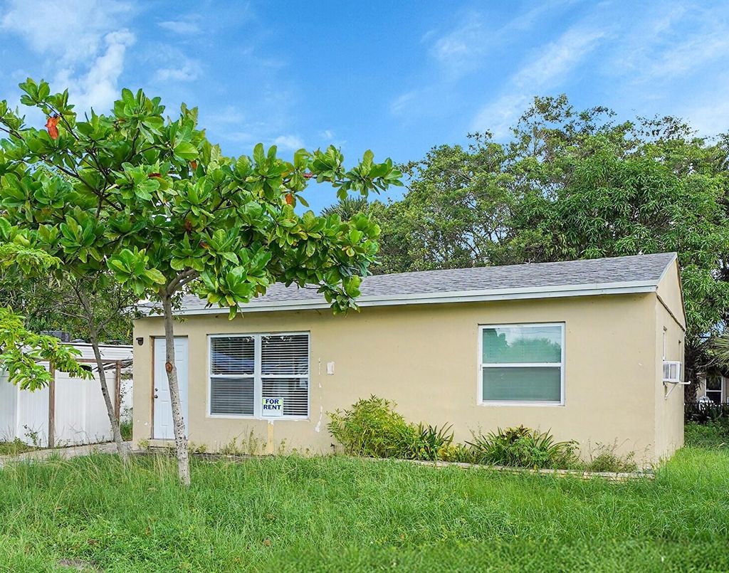 Photo of 2403 SW 8th Street, Fort Lauderdale, FL 33312 (MLS # F10528220)