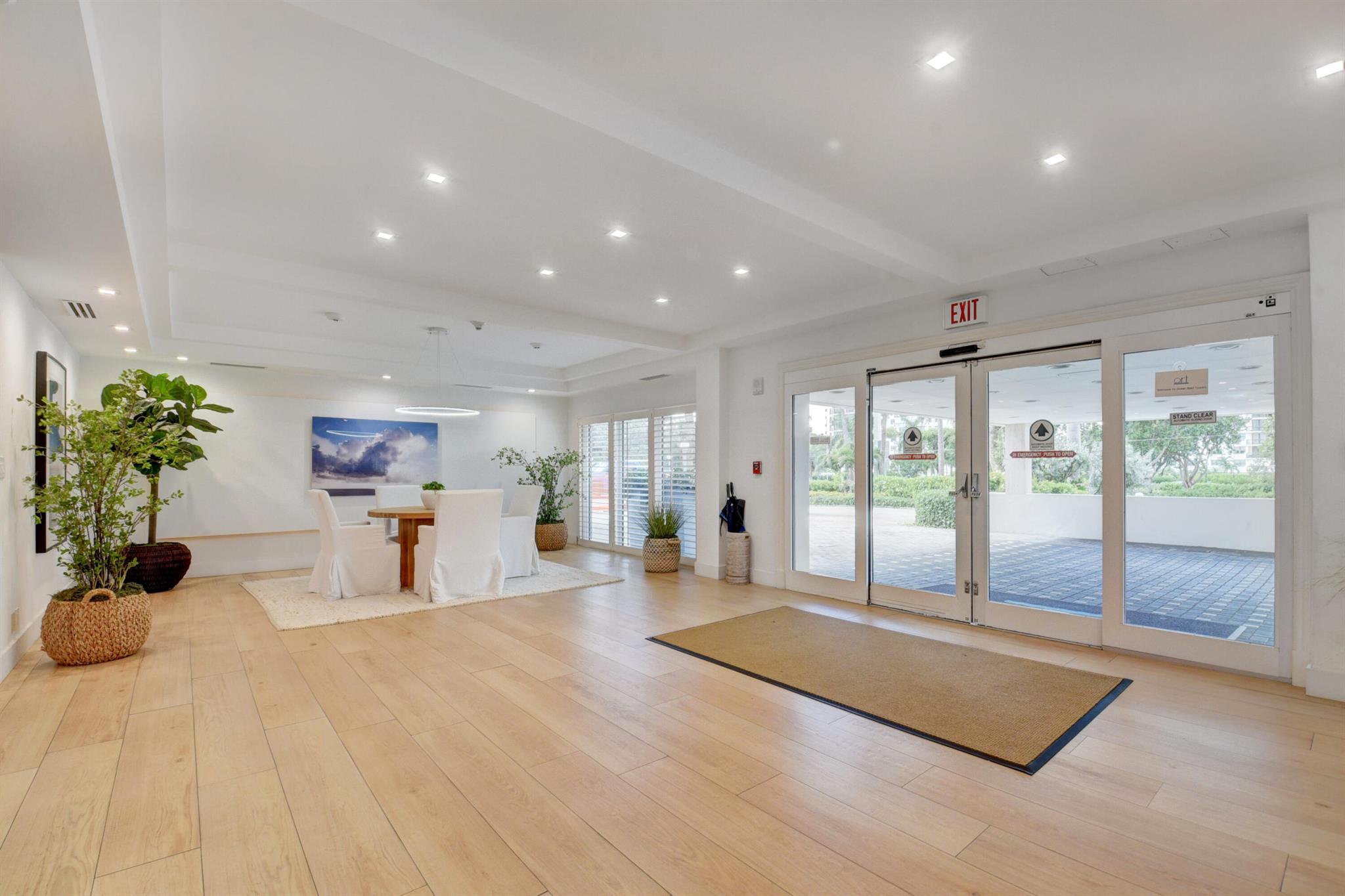 OCEAN REEF TOWERS - Residential Lease