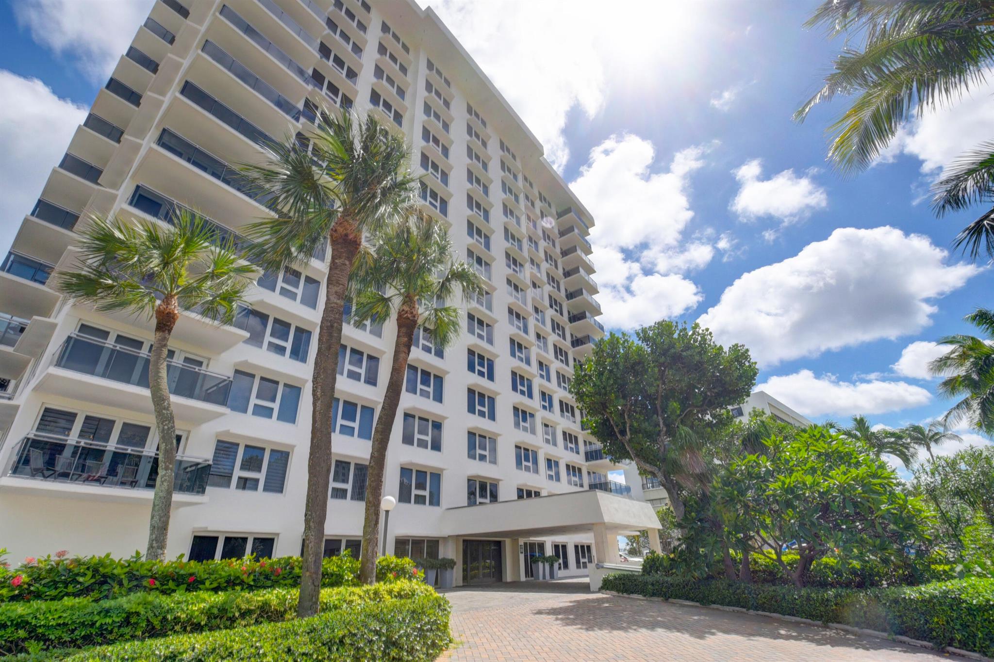 OCEAN REEF TOWERS - Residential Lease