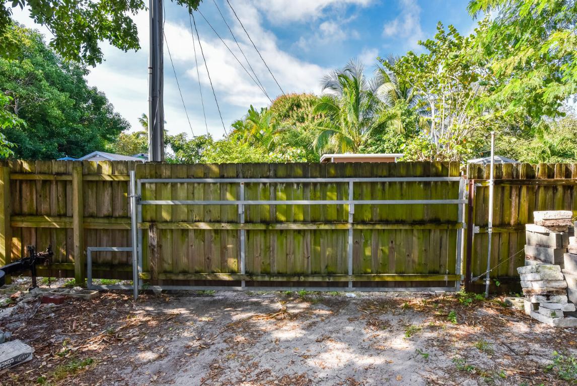 LAKE WORTH TOWN OF Lake Worth: Tropical Ridge - Residential