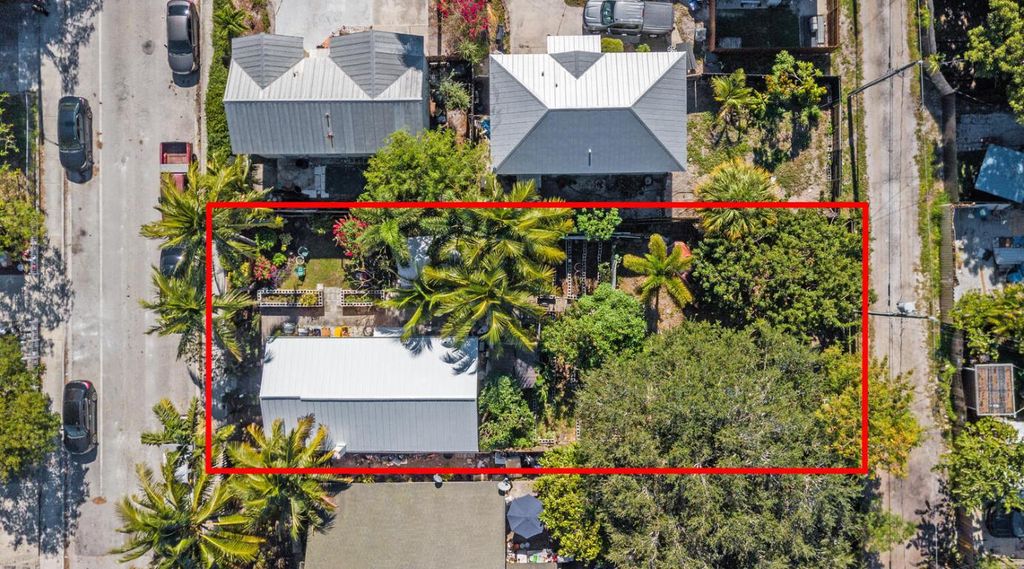 Photo of 317 N D Street E, Lake Worth Beach, FL 33460 (MLS # R11152004)