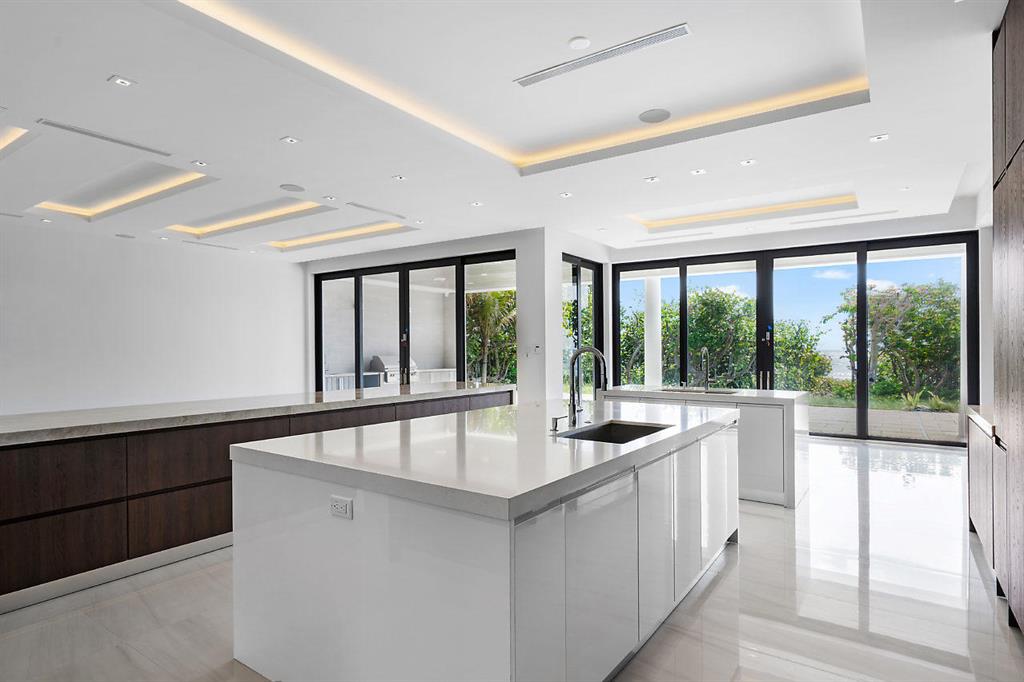 HILLSBORO MILE - Residential