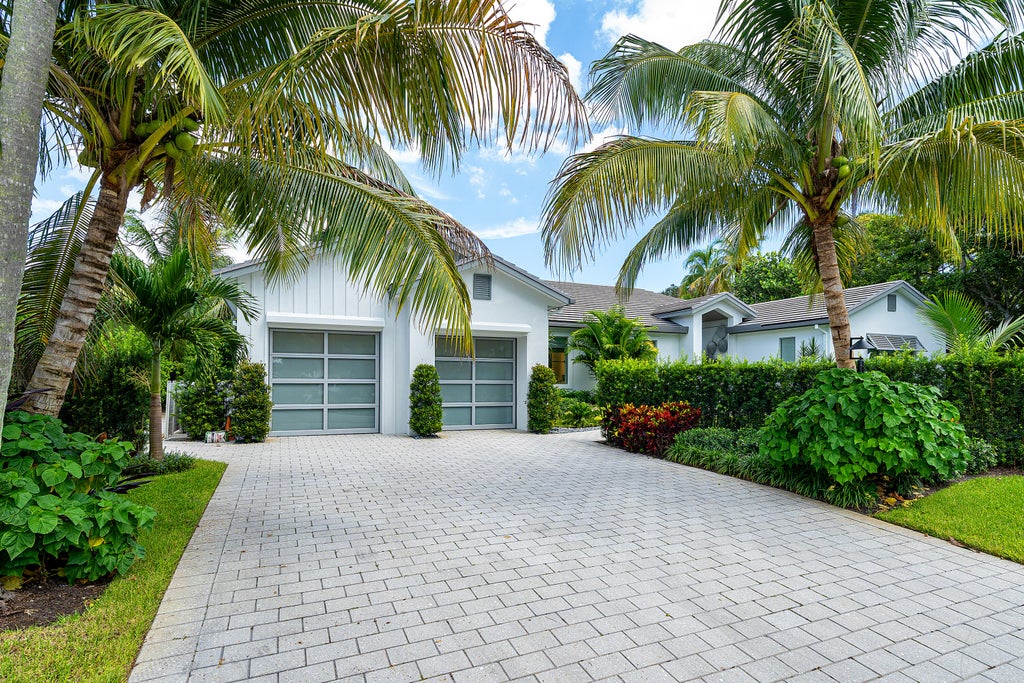 Photo of 4545 S Lake Drive, Boynton Beach, FL 33436 (MLS # B26092617)