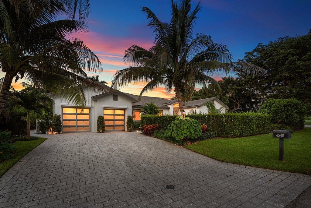 Photo of 4545 S Lake Drive, Boynton Beach, FL 33436 (MLS # B26092617)