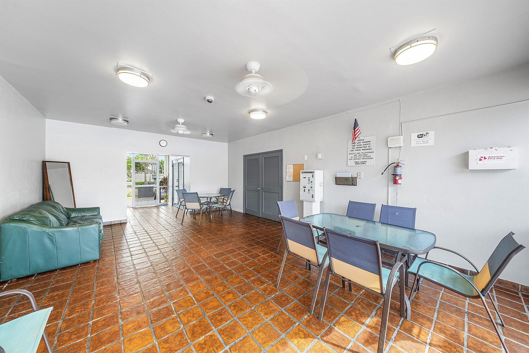 FOUNTAINS OF PALM BEACH C - Residential Lease