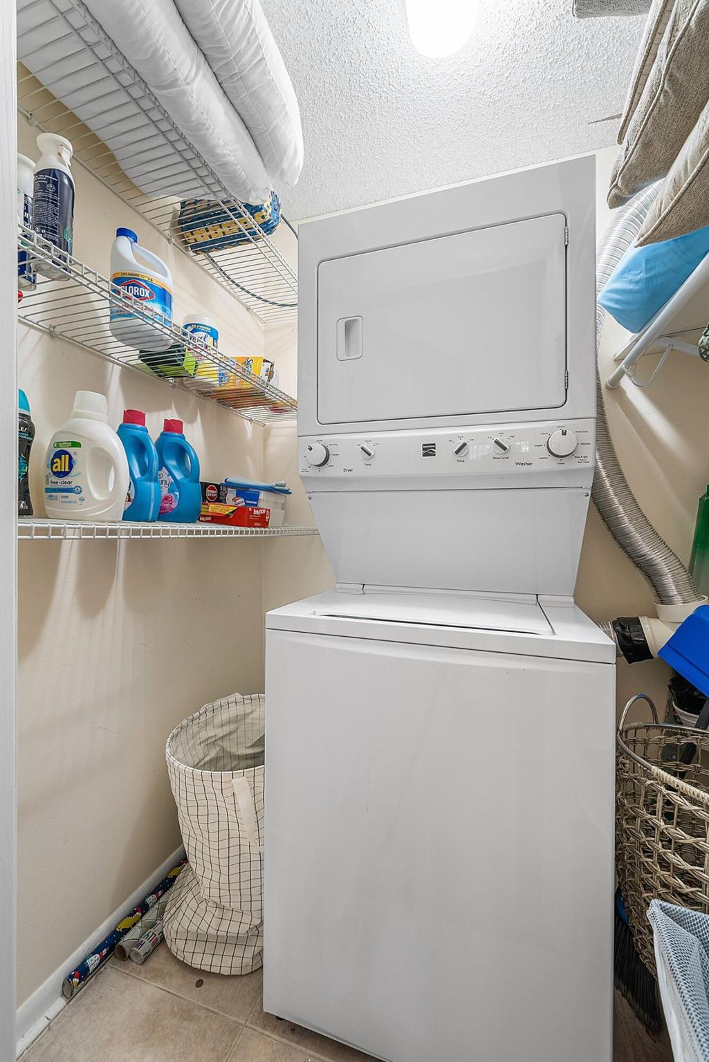 FOUNTAINS OF PALM BEACH C - Residential Lease