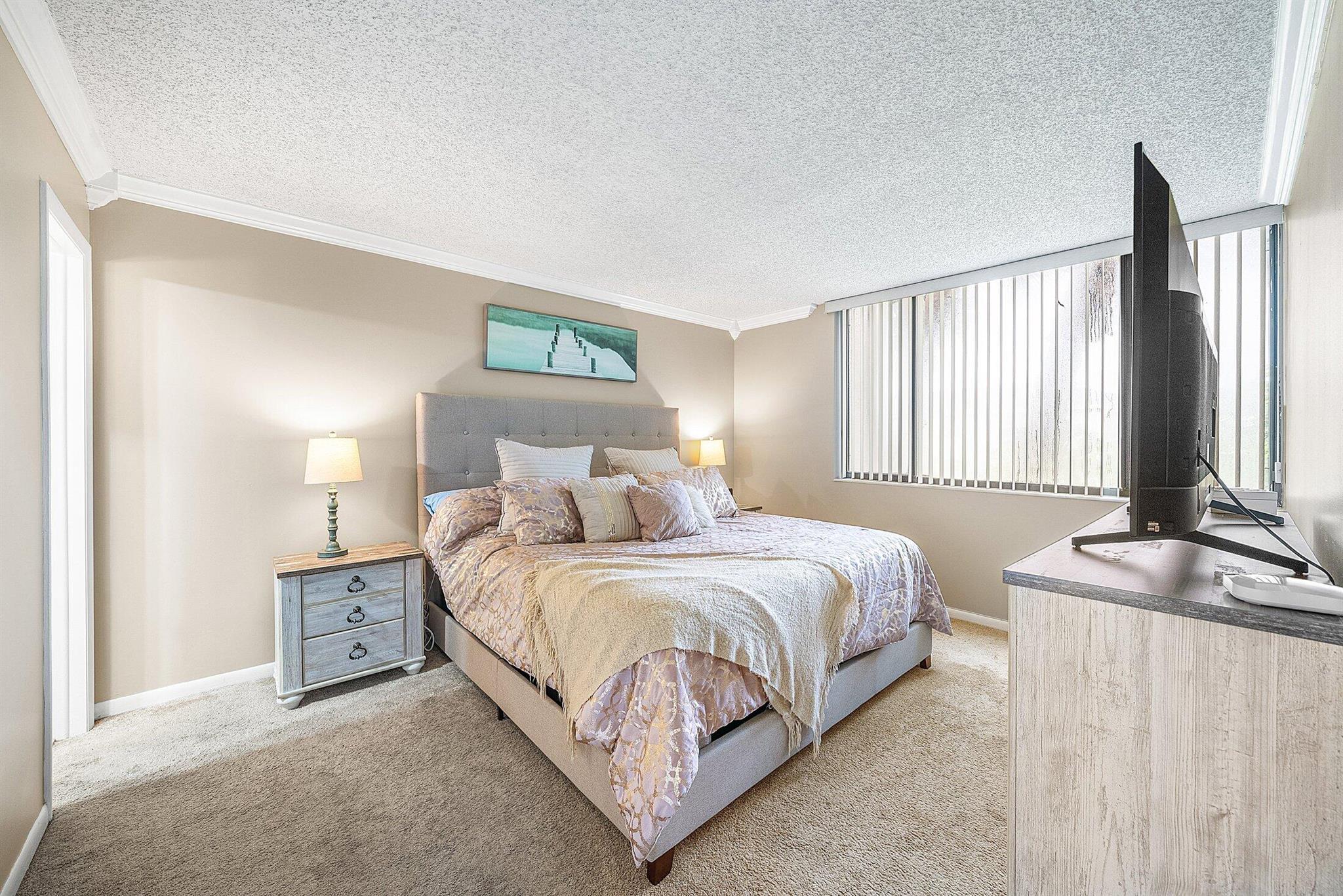 FOUNTAINS OF PALM BEACH C - Residential Lease