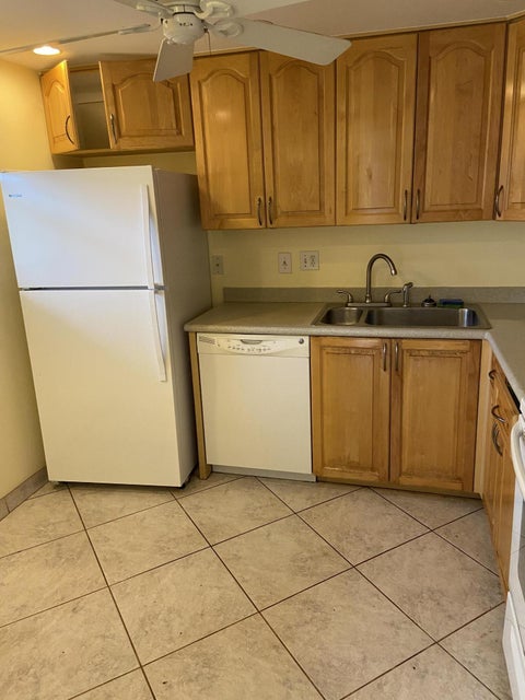 Tiny photo for 3090 Holiday Springs Boulevard #310, Margate, FL 33063 (MLS # B26041016)