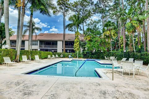 Condominium in Boca Raton FL 5771 Coach House Circle Cir 40.jpg