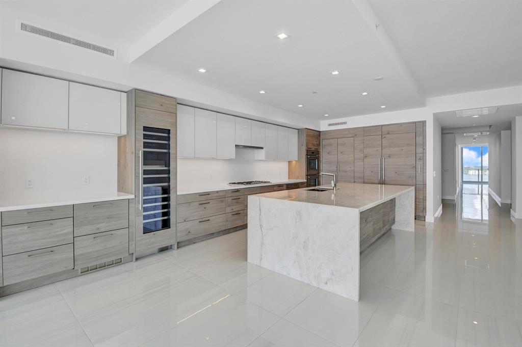 5000 NORTH OCEAN CONDO - Residential