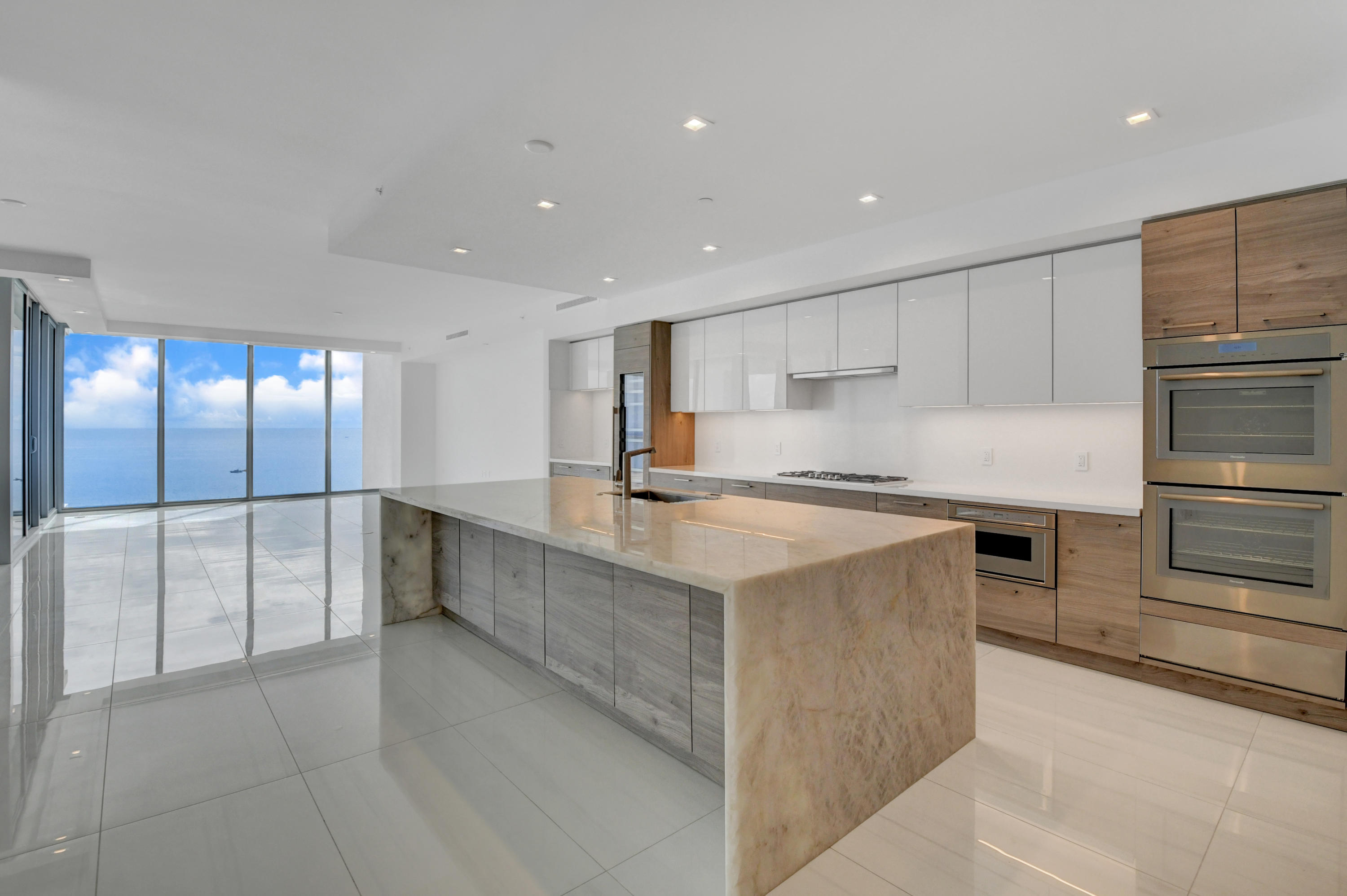 5000 NORTH OCEAN CONDO - Residential