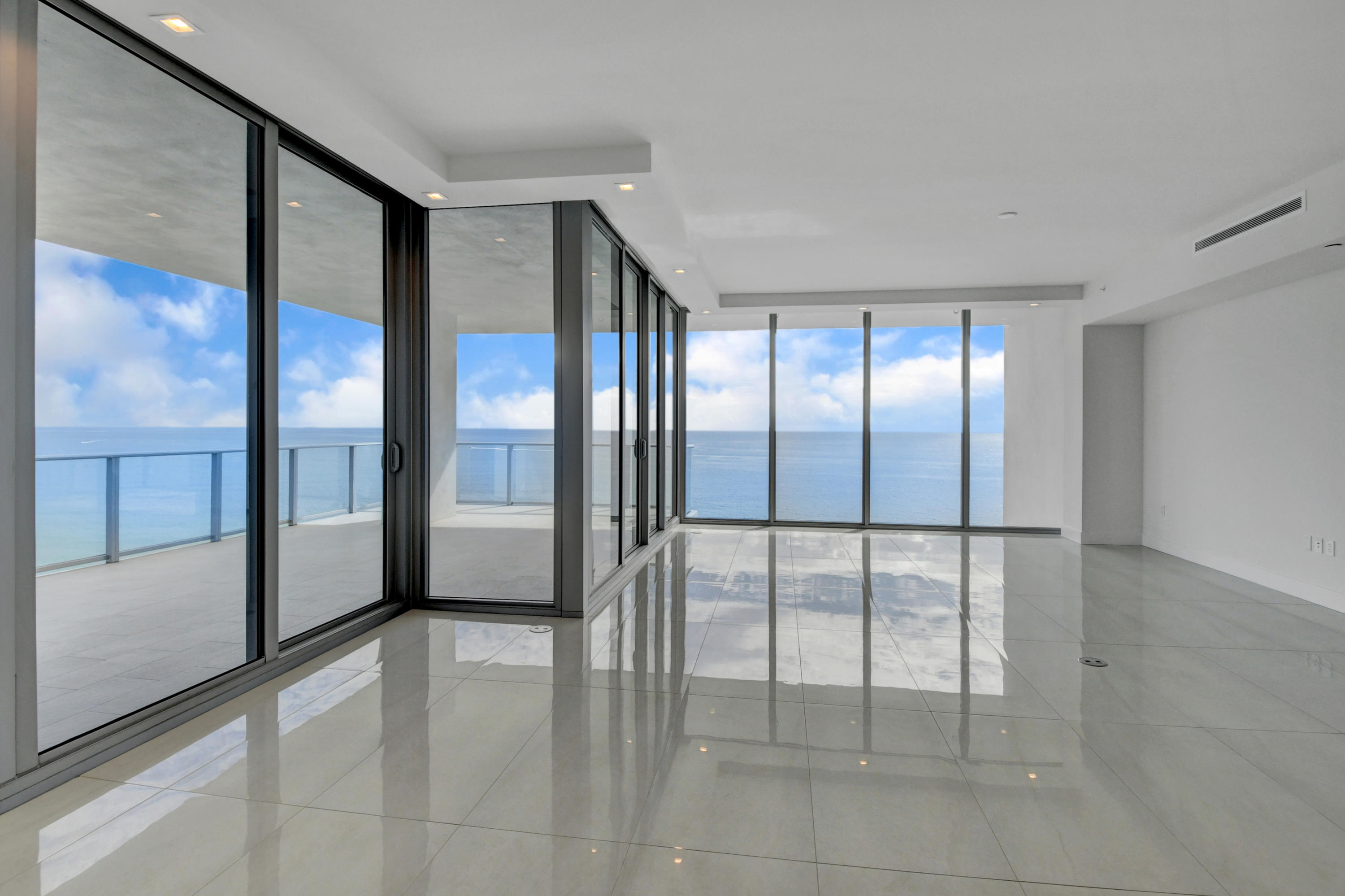 5000 NORTH OCEAN CONDO - Residential