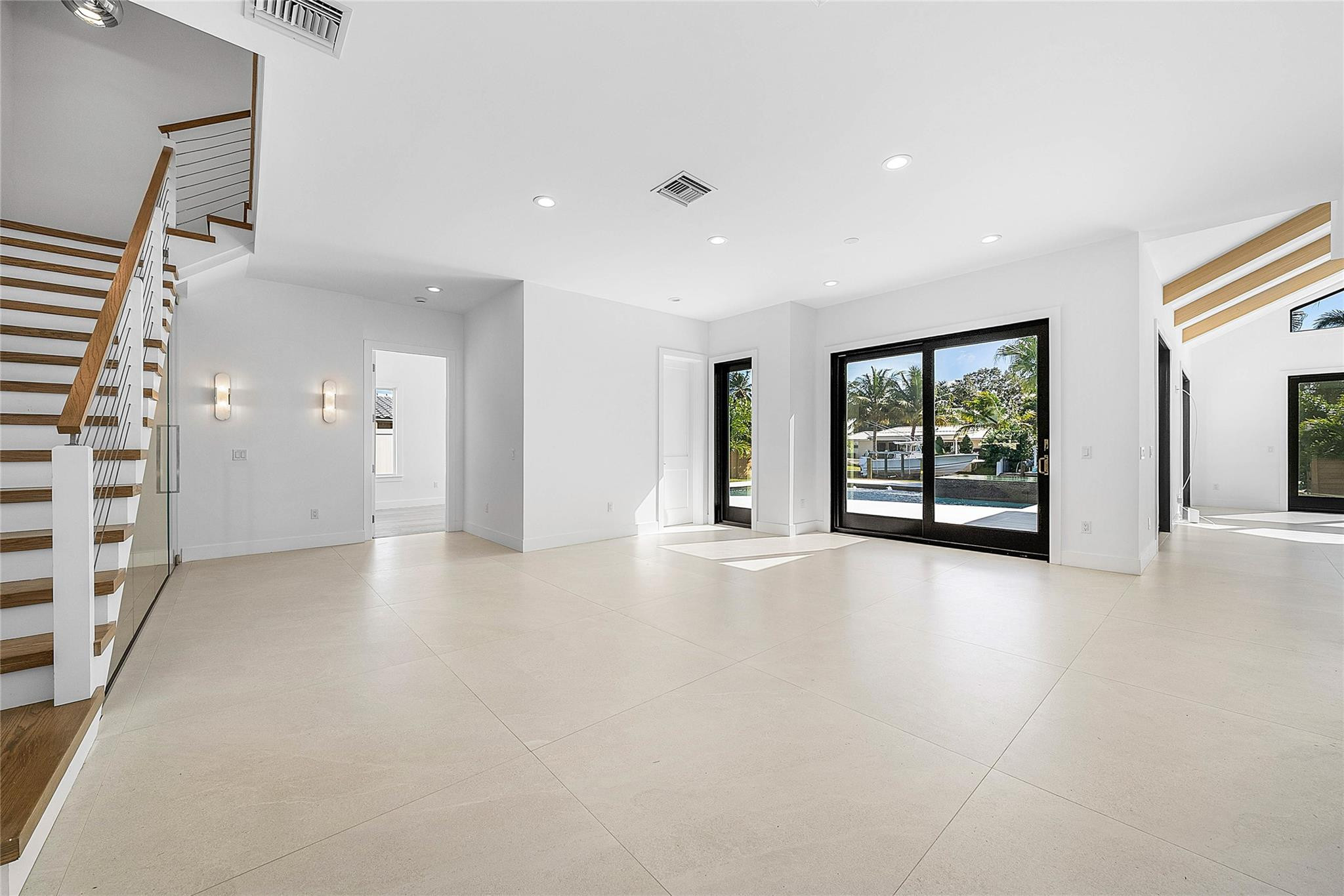 Country Club Point - Residential