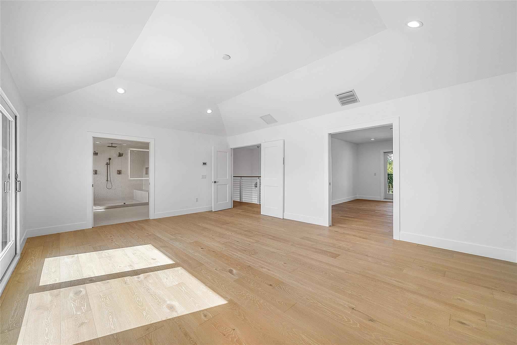 Country Club Point - Residential