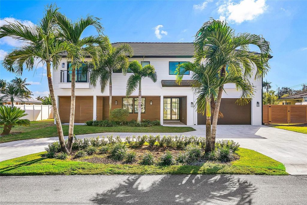 Photo of 8 Leeward Circle, Jupiter, FL 33469 (MLS # F10549204)