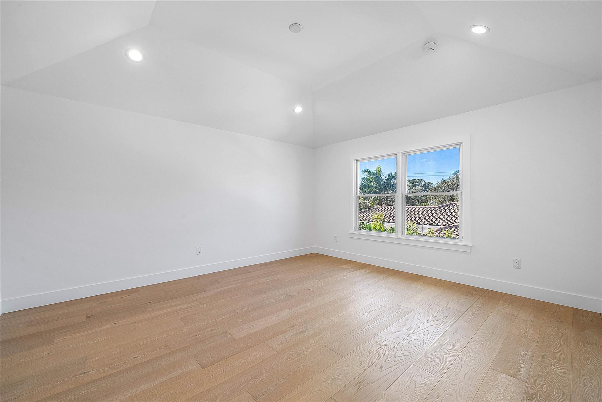 Country Club Point - Residential