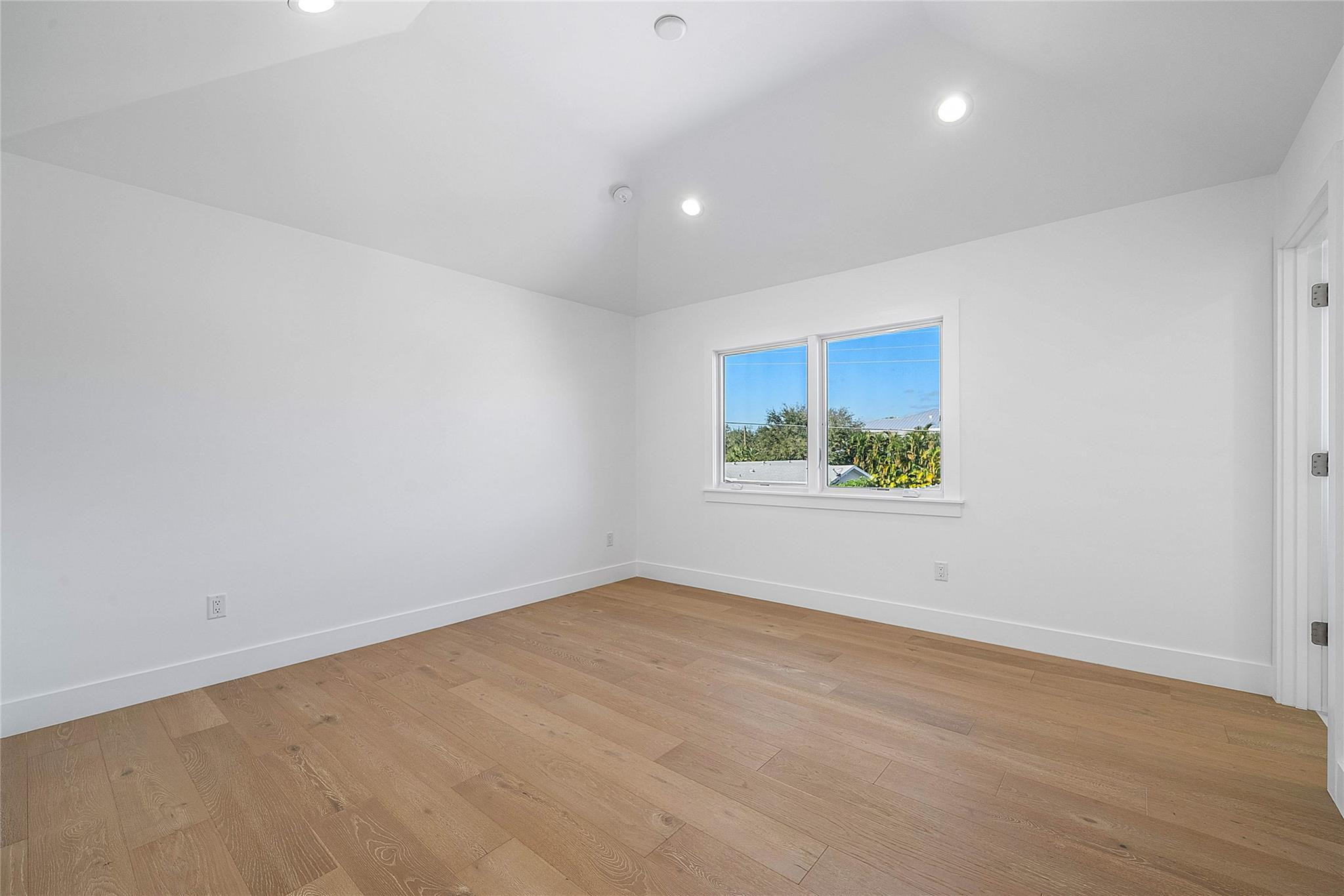 Country Club Point - Residential