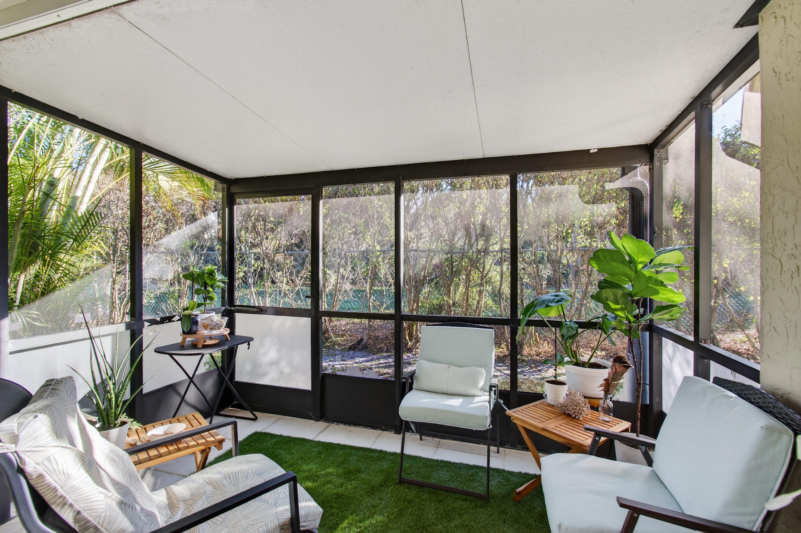 JOGGERS RUN - Residential