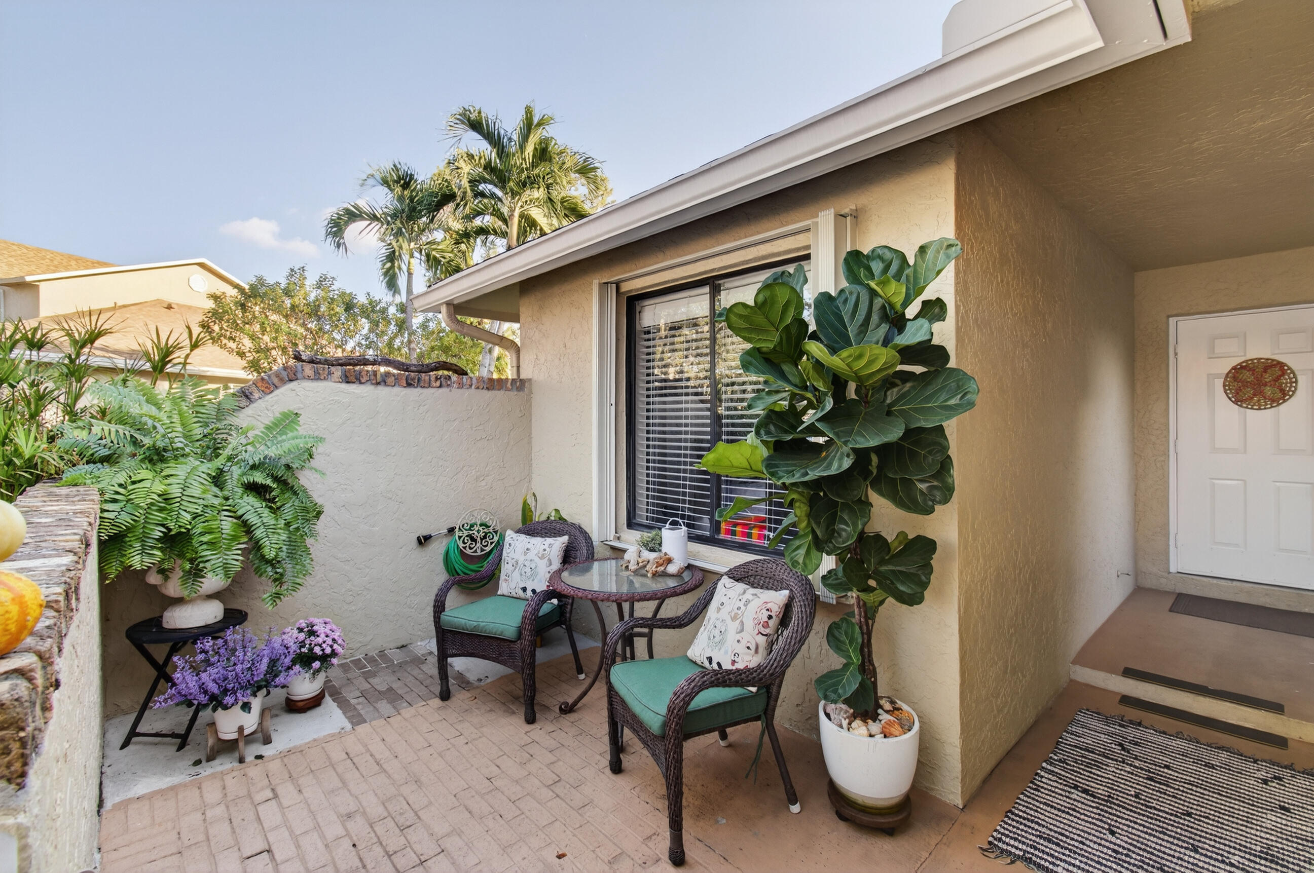 JOGGERS RUN - Residential