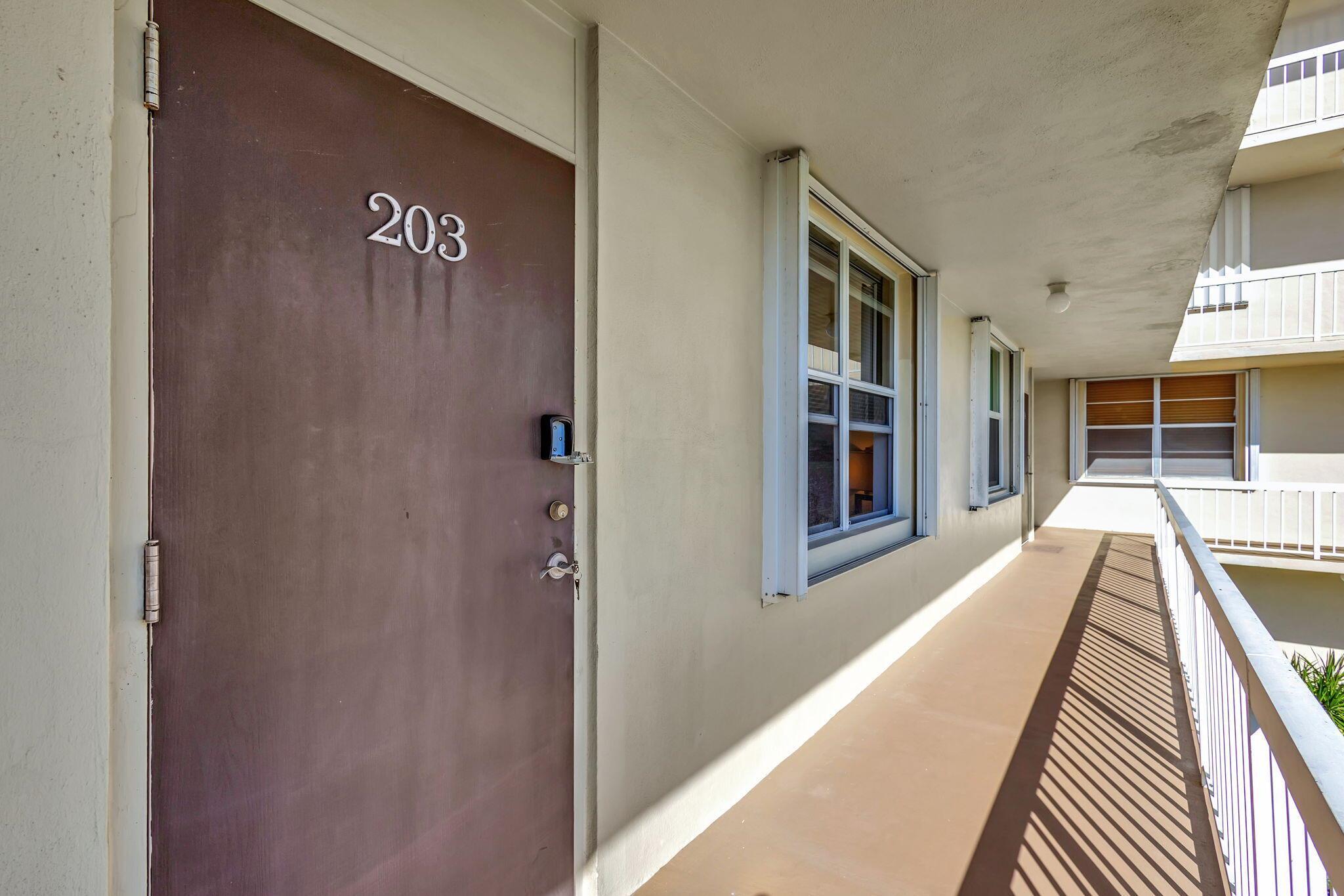 ROSEVIEW GARDEN CONDO - Residential Lease