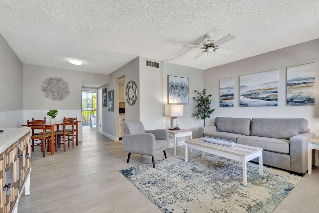 Photo of 1131 SE 4th Street #2030, Boynton Beach, FL 33435 (MLS # R11148309)