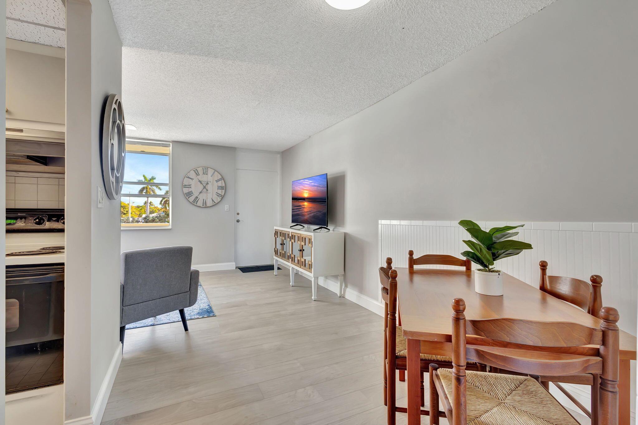 ROSEVIEW GARDEN CONDO - Residential Lease