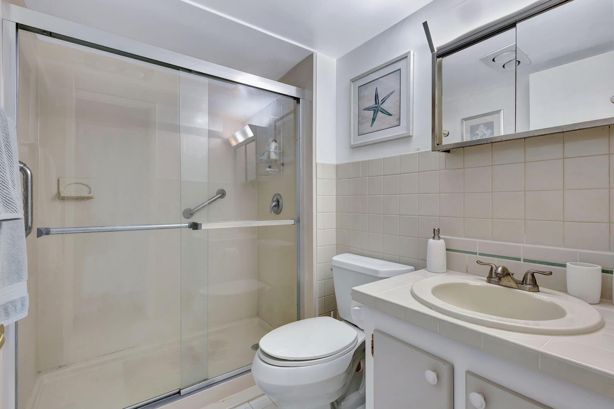 ROSEVIEW GARDEN CONDO - Residential Lease