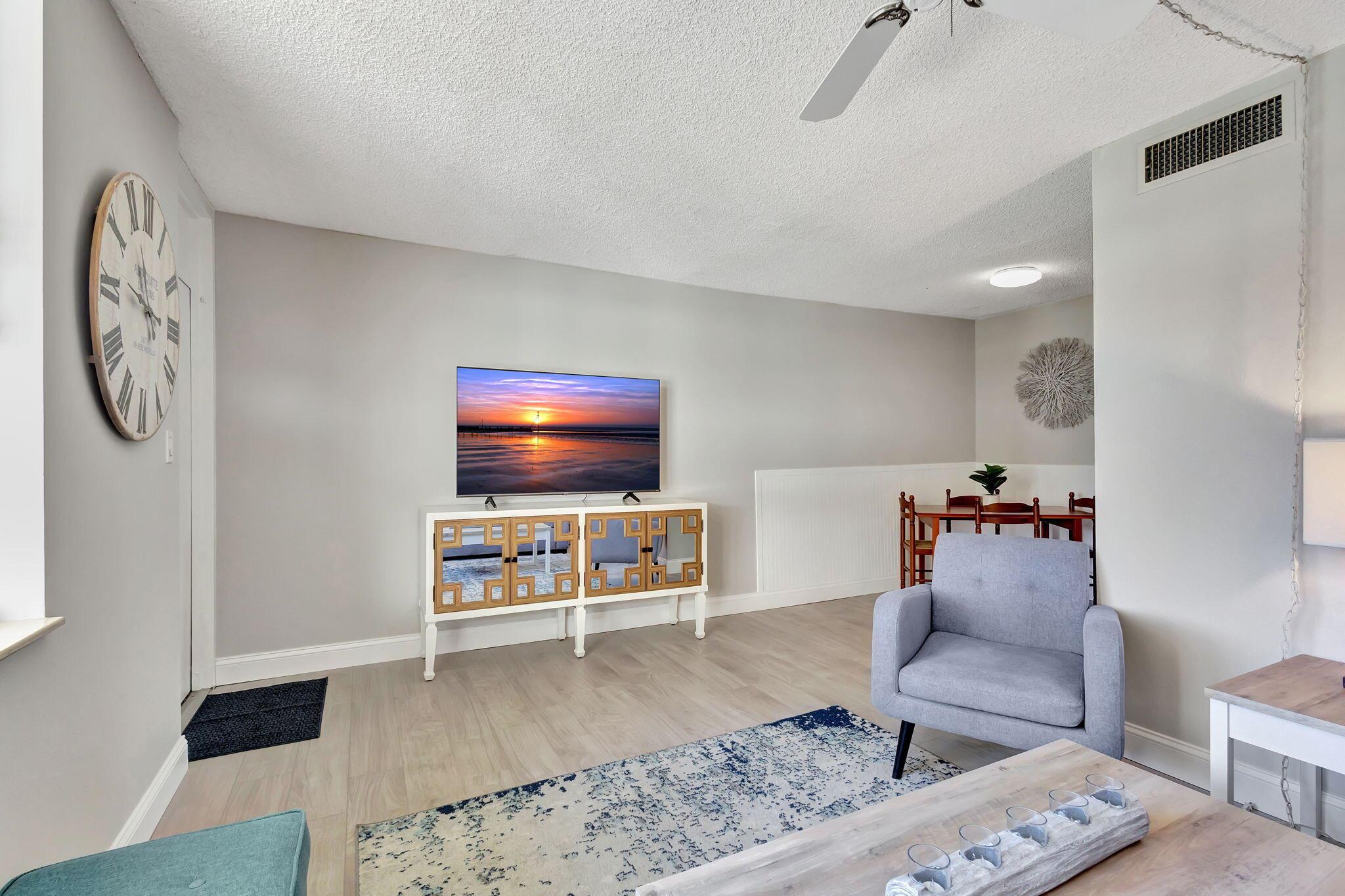 ROSEVIEW GARDEN CONDO - Residential Lease