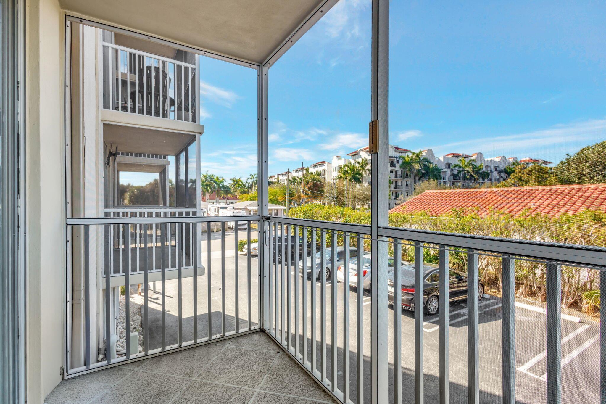 ROSEVIEW GARDEN CONDO - Residential Lease