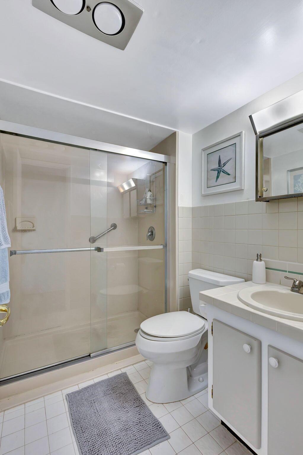 ROSEVIEW GARDEN CONDO - Residential Lease