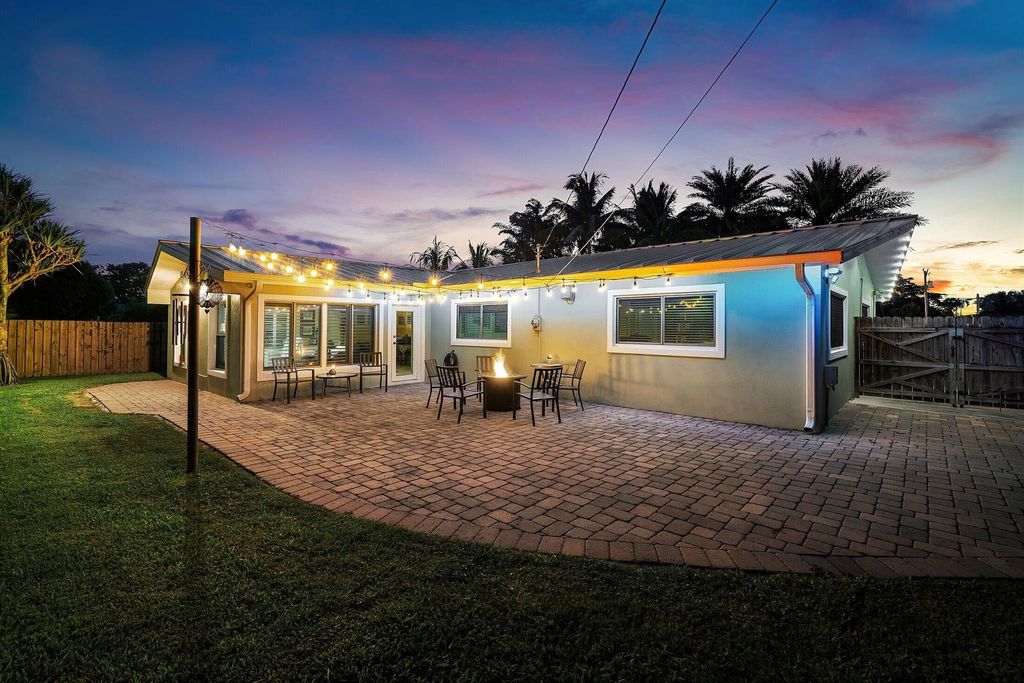 Photo of 504 Gulf Road, North Palm Beach, FL 33408 (MLS # R11110919)