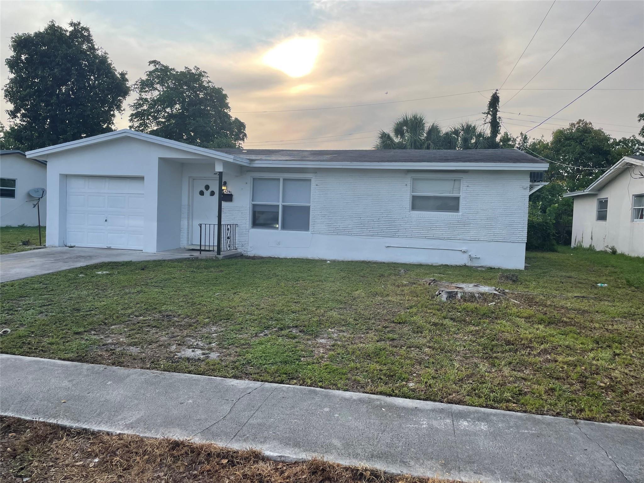 4240 NW 38th Ter