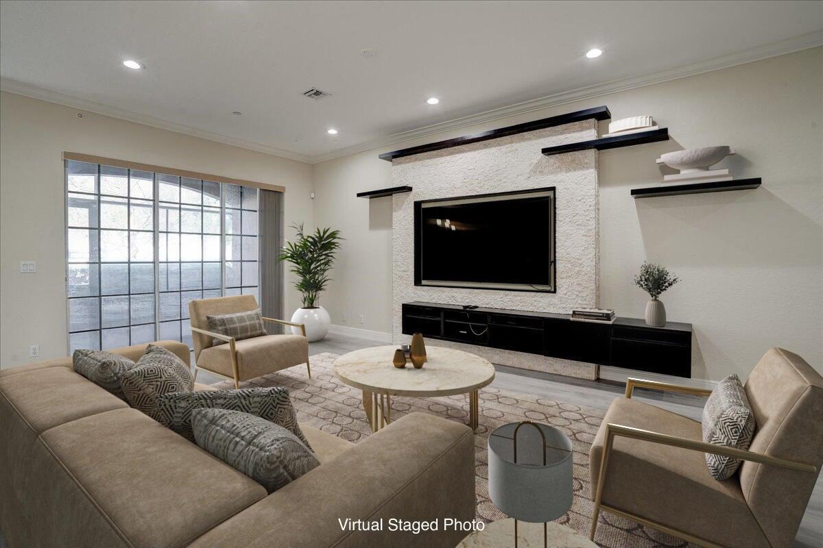 CARRIAGE POINTE TOWNHOMES PUD - Residential