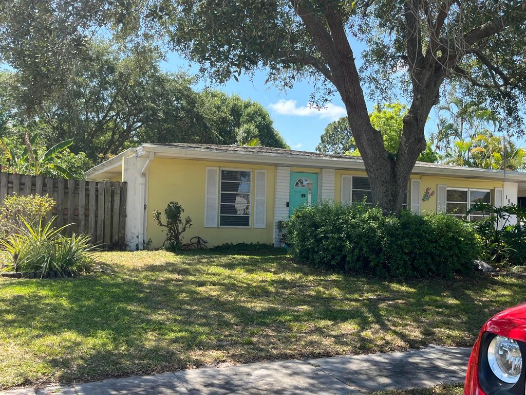 Photo of 180 NE Lobster Road, Port Saint Lucie, FL 34986 (MLS # R11083112)