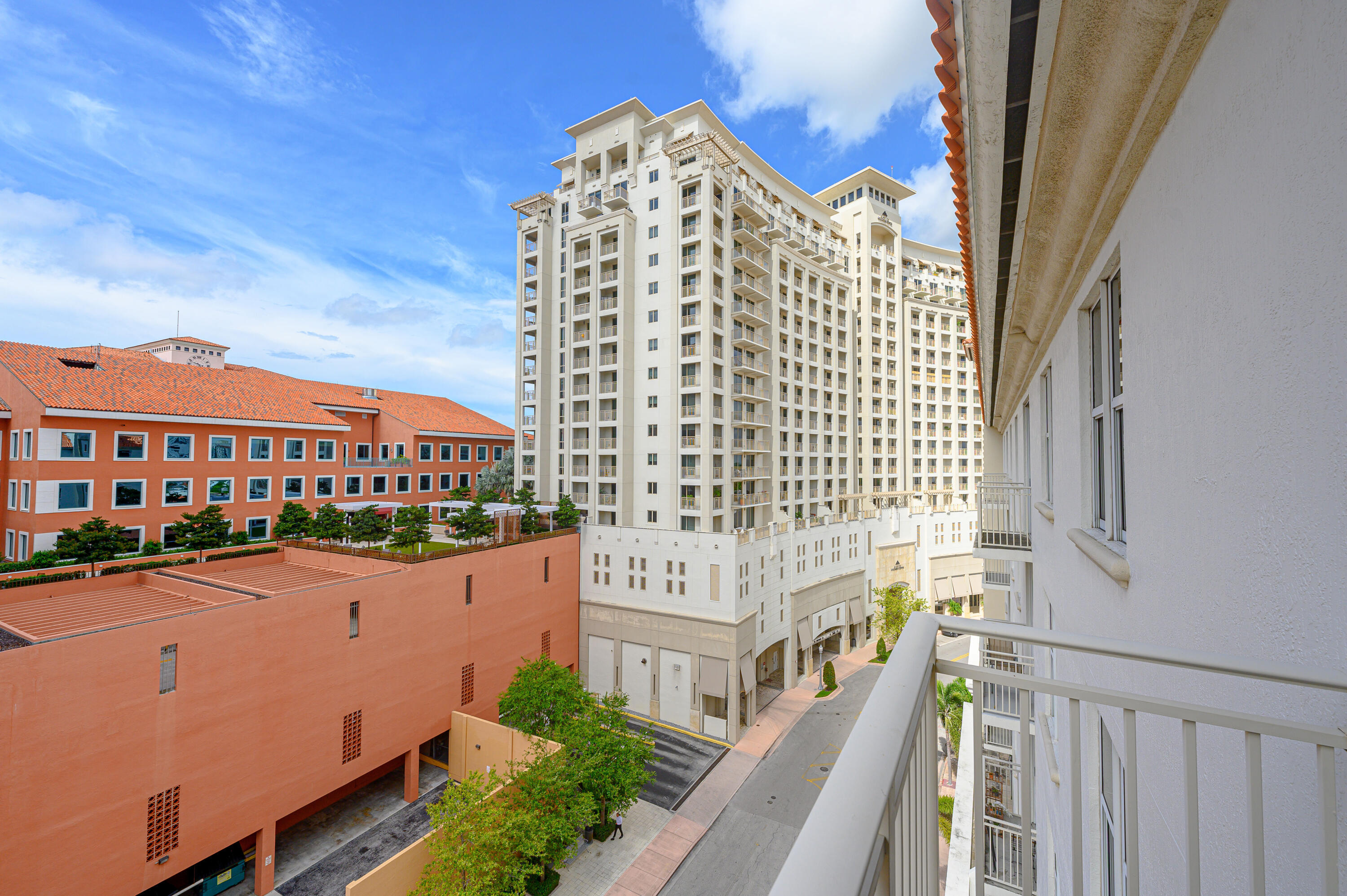 THE MINORCA CONDO - Residential