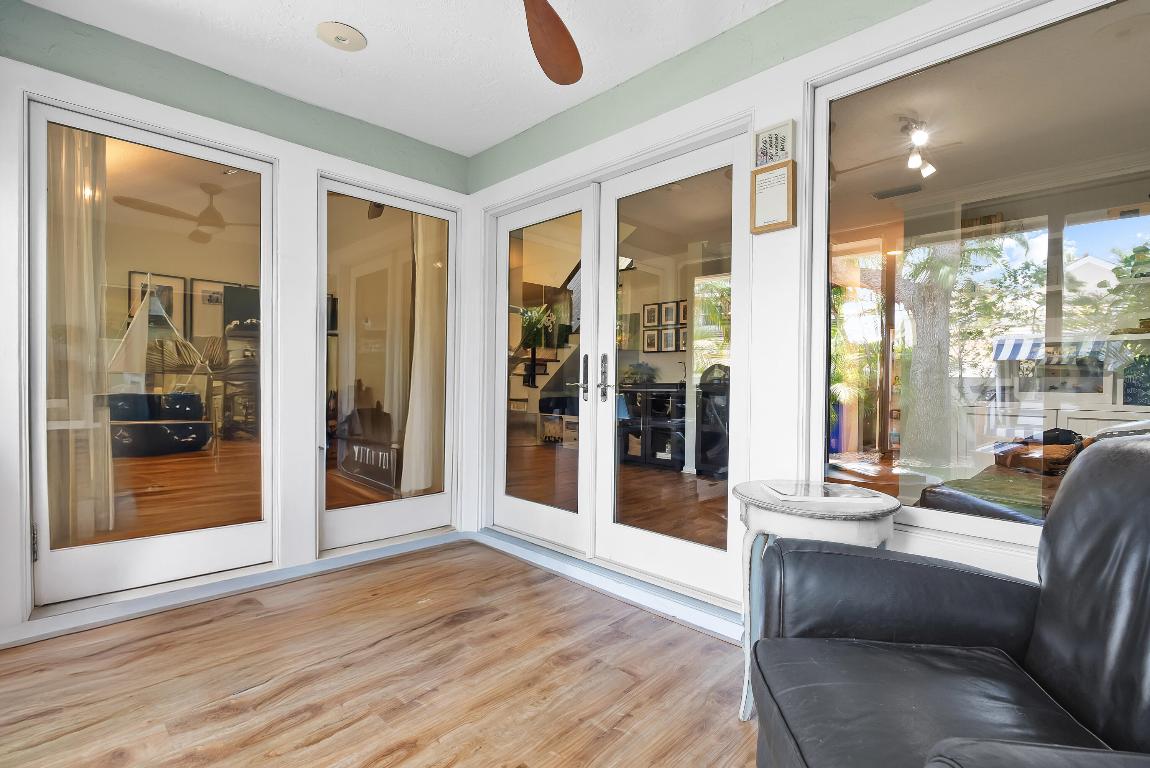 OAK HARBOUR 4 - Residential