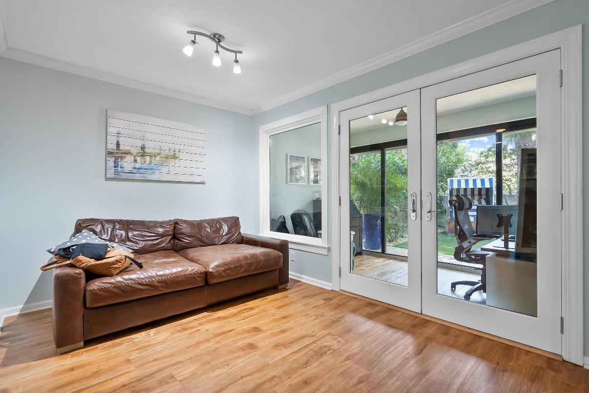 OAK HARBOUR 4 - Residential