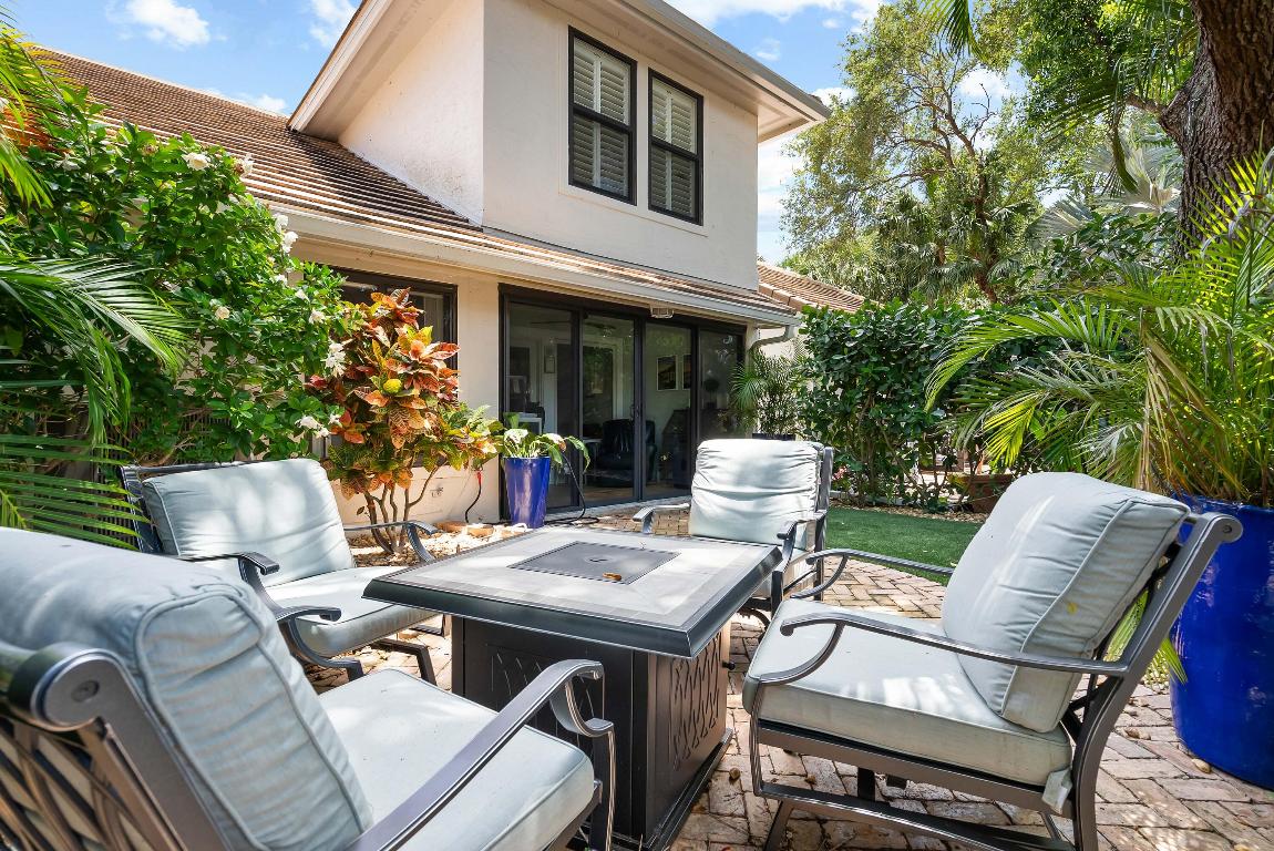 OAK HARBOUR 4 - Residential