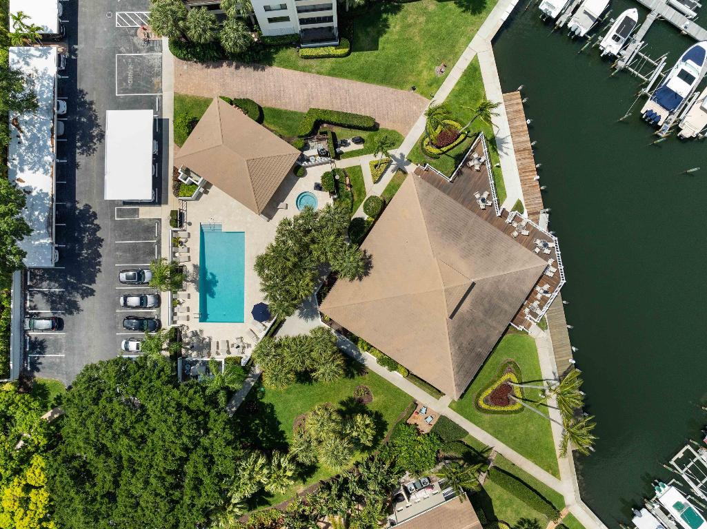 OAK HARBOUR 4 - Residential