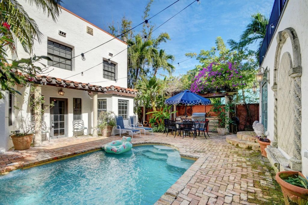 Photo of 713 Sunset Road, West Palm Beach, FL 33401 (MLS # R11133243)