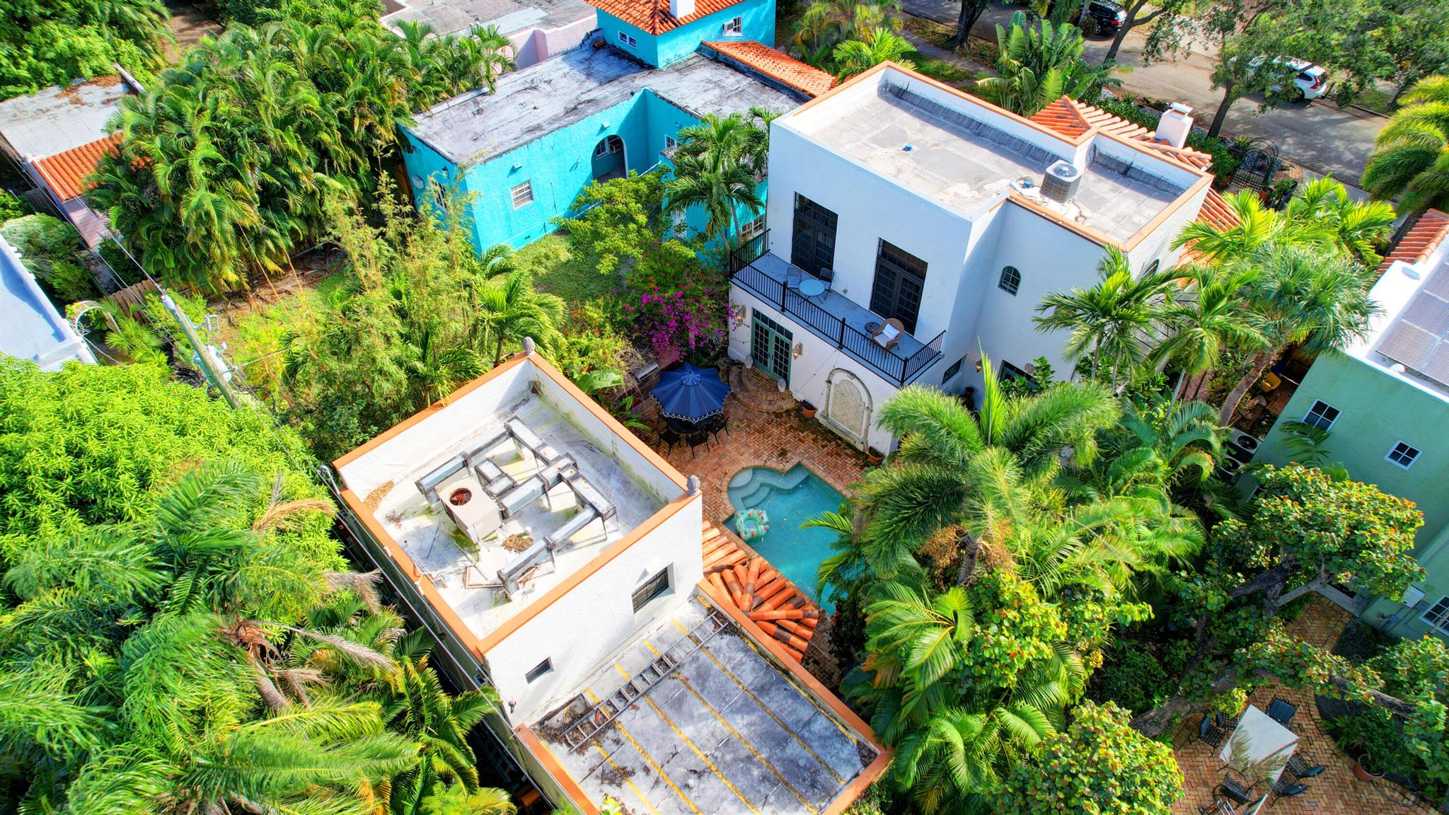 FLAMINGO PARK - Residential Lease