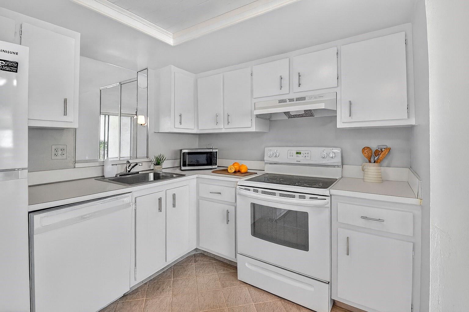Top-floor serenity meets modern style in this beautifully updated 2BR/2BA penthouse.
Relax on the screened porch with unobstructed lake views and unforgettable sunsets, a perfect spot to unwind or entertain. Inside, enjoy a sleek kitchen, updated bathrooms, open layout and light-filled spacious rooms. The master suite features an ensuite and walk-in closet for a private retreat. Nestled in a vibrant active adult community near walking trails, shops and recreation, it is located just minutes from Downtown Delray, Atlantic Avenue, boutiques, restaurants entertainment and beautiful South Florida beaches. Annual, unfurnished rental—move-in ready!