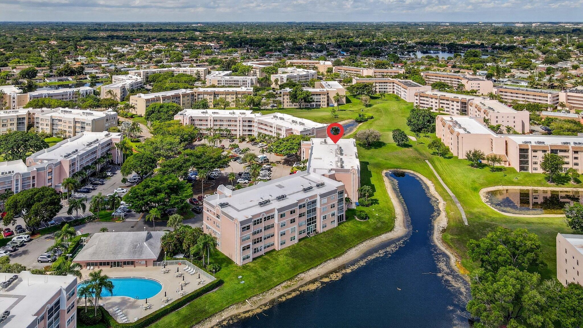 SUNRISE LAKES - Residential