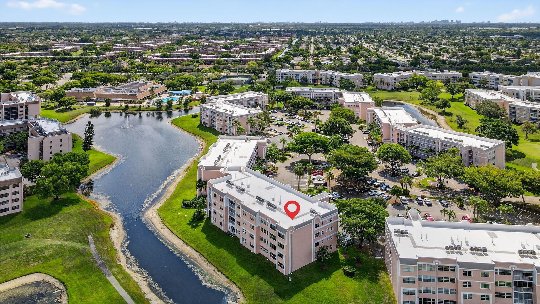 SUNRISE LAKES - Residential