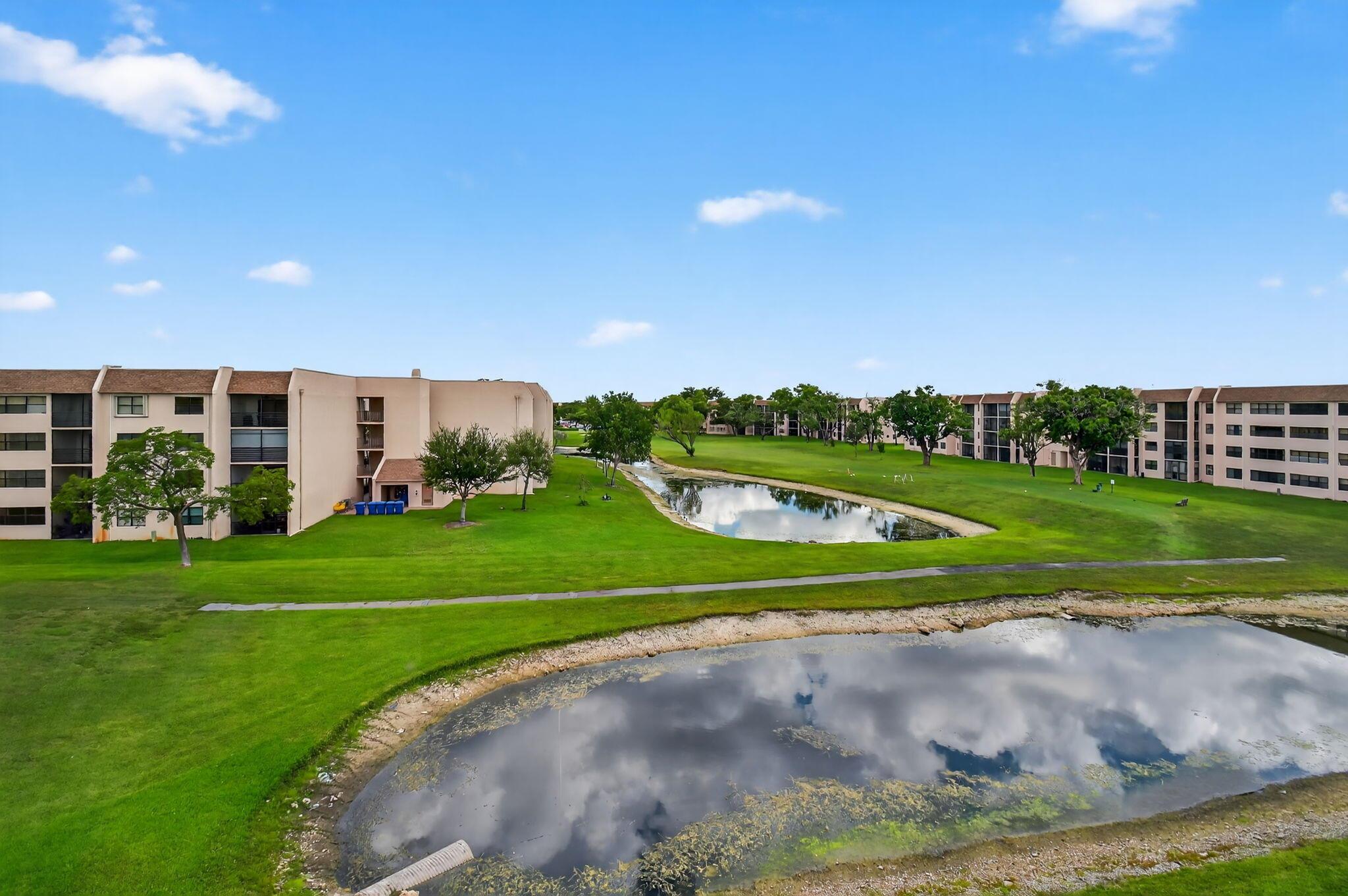 SUNRISE LAKES - Residential