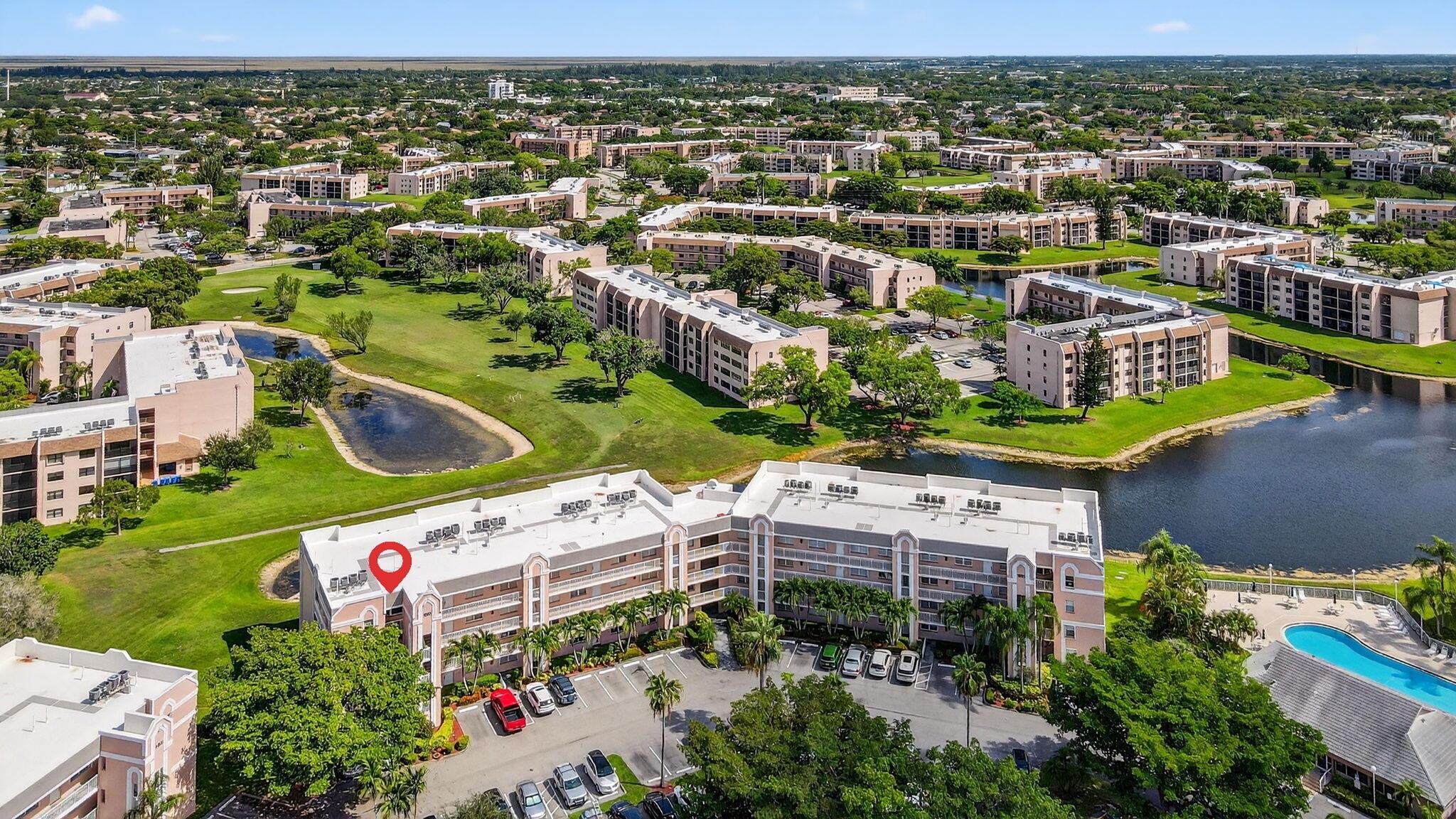 SUNRISE LAKES - Residential